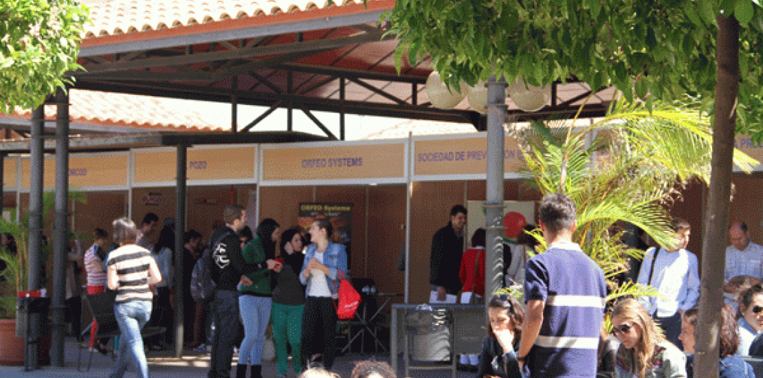 Empresas y universitarios se encuentran en la UCAM