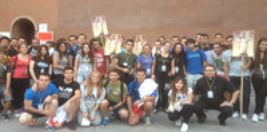 Un centenar de estudiantes de la UCAM peregrinan al Cristo de Monteagudo