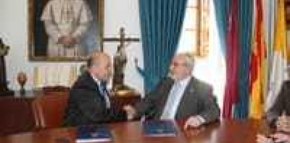 La UCAM firma un convenio con el Colegio Profesional de Ingenieros Técnicos en Informática