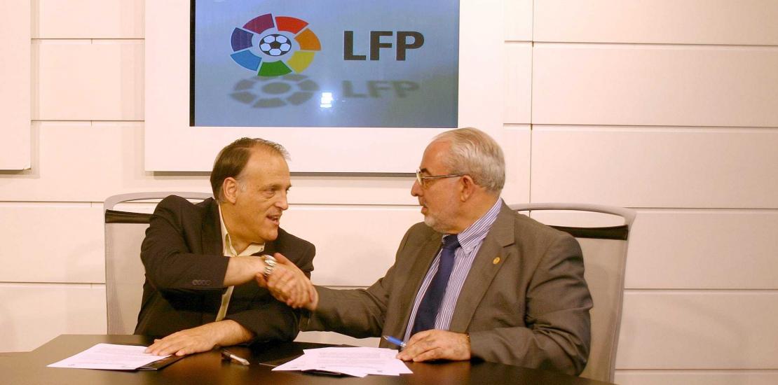 La UCAM firma un convenio con la Liga de Fútbol Profesional