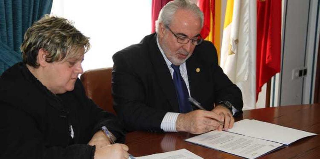 La UCAM y FAMDIF fomentarán la accesibilidad de las personas con discapacidad