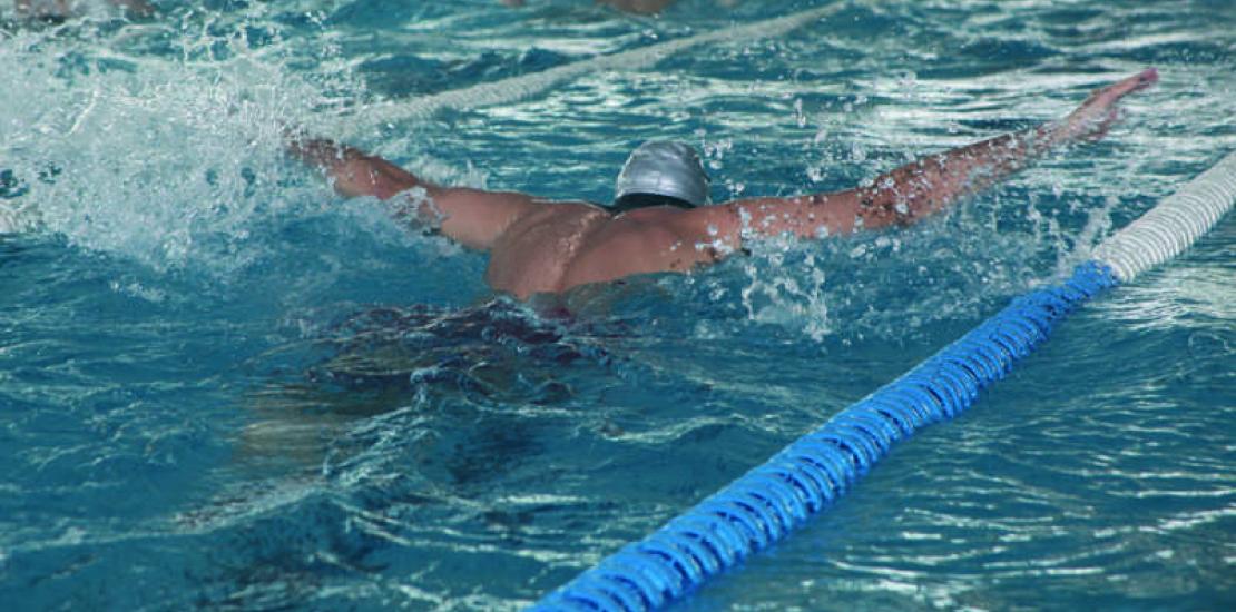 Enrique Martínez, investigador de la UCAM, participa en un estudio internacional en el Mundial de Natación