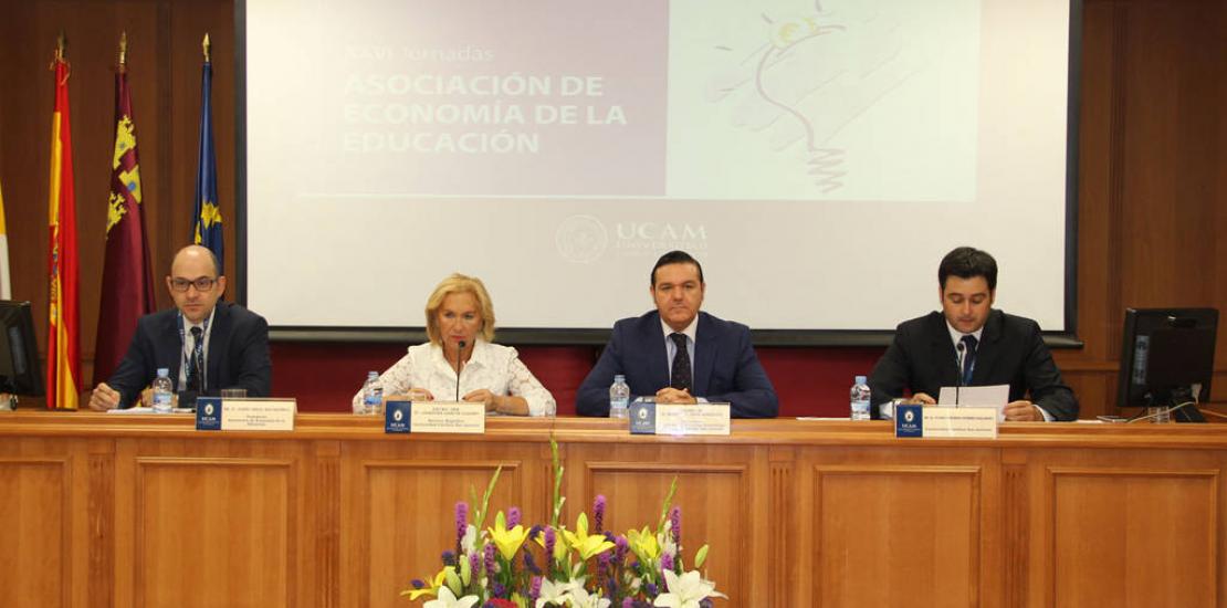 Cien investigadores de más de 60 universidades españolas y extranjeras debaten en la UCAM sobre la Economía de la Educación