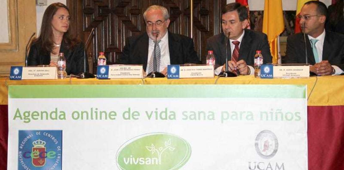 La UCAM firma un convenio de colaboración con la empresa nutricional VIVSAN