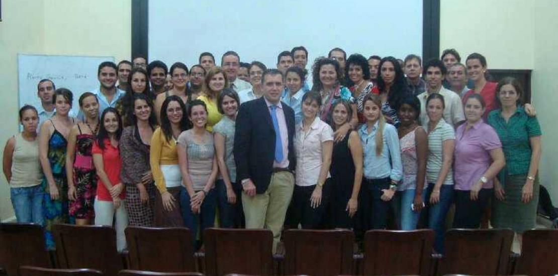 La UCAM forma en Dirección de Empresas en Cuba