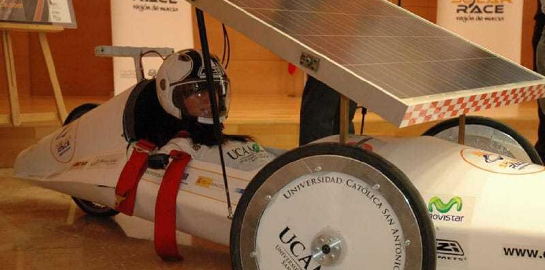 La UCAM presenta su coche ecológico