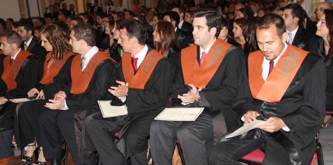 Los ingenieros de Edificación de la UCAM reciben sus Becas y Diplomas acreditativos