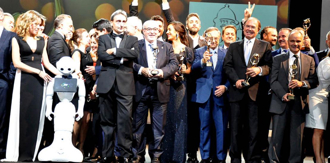 José Luis Mendoza recibe la Antena de Oro de la Asociación Nacional de Profesionales de RTV