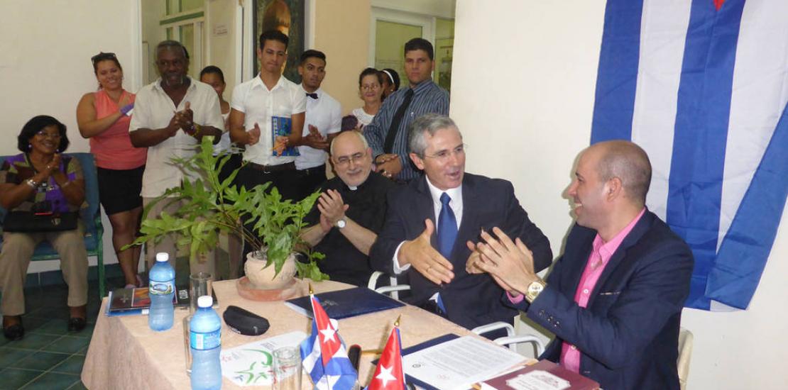 La UCAM refuerza su compromiso con Cuba de la mano de sociedades científicas y populares de La Habana