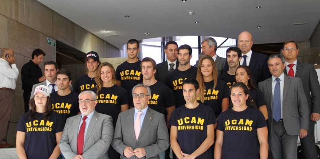 José Luis Mendoza: &quot;La UCAM quiere patrocinar y becar a los deportistas para que puedan seguir su carrera deportiva y sus estudios&quot;