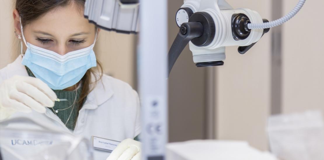 La UCAM abre una convocatoria interna para financiar investigaciones sobre el COVID19