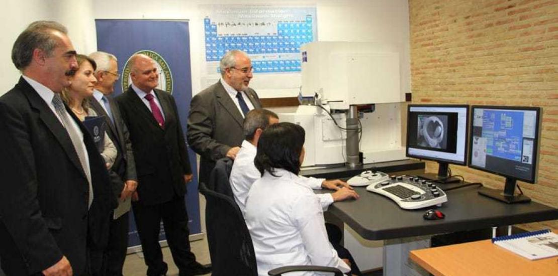 Microscopio Electrónico de Barrido para el estudio del Santo Sudario de Oviedo