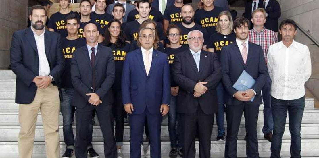 Catorce deportistas se suman al proyecto deportivo y formativo de la UCAM y el COE