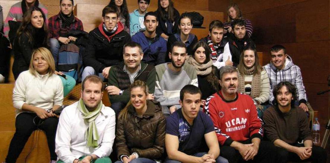 Quintana responde a las preguntas de los estudiantes de comunicación de la UCAM