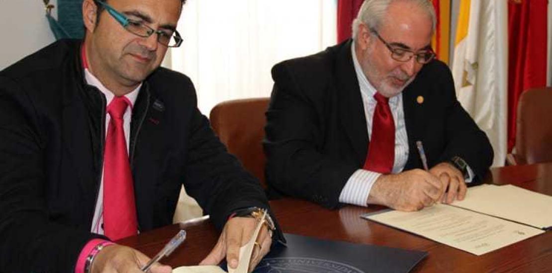 La UCAM colaborará con Feder y D’Genes en proyectos sobre enfermedades raras