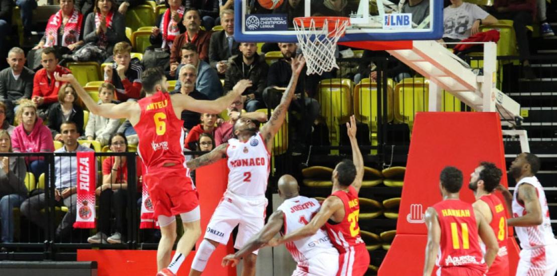 El UCAM Murcia CB cae ante el innvicto AS Monaco