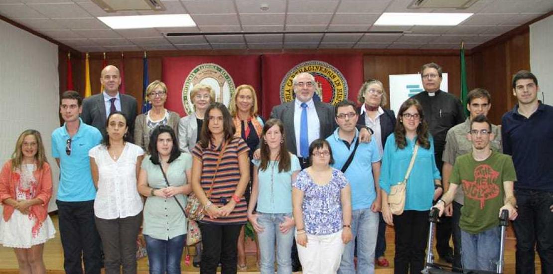 Un grupo de jóvenes con discapacidad intelectual inician sus estudios en la UCAM