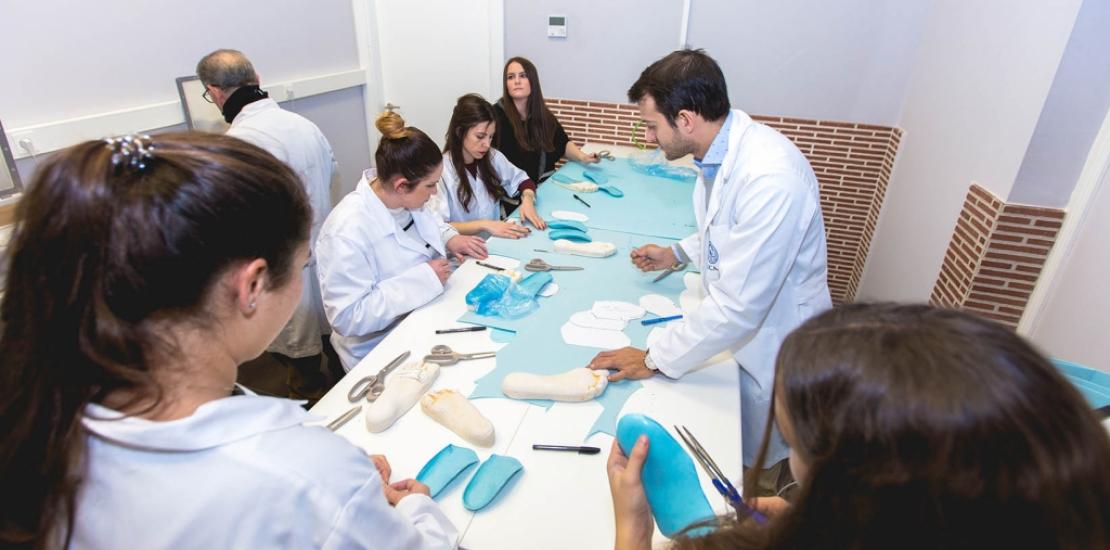 El podólogo Luis Sánchez: “Debemos prevenir los problemas del pie desde niños”