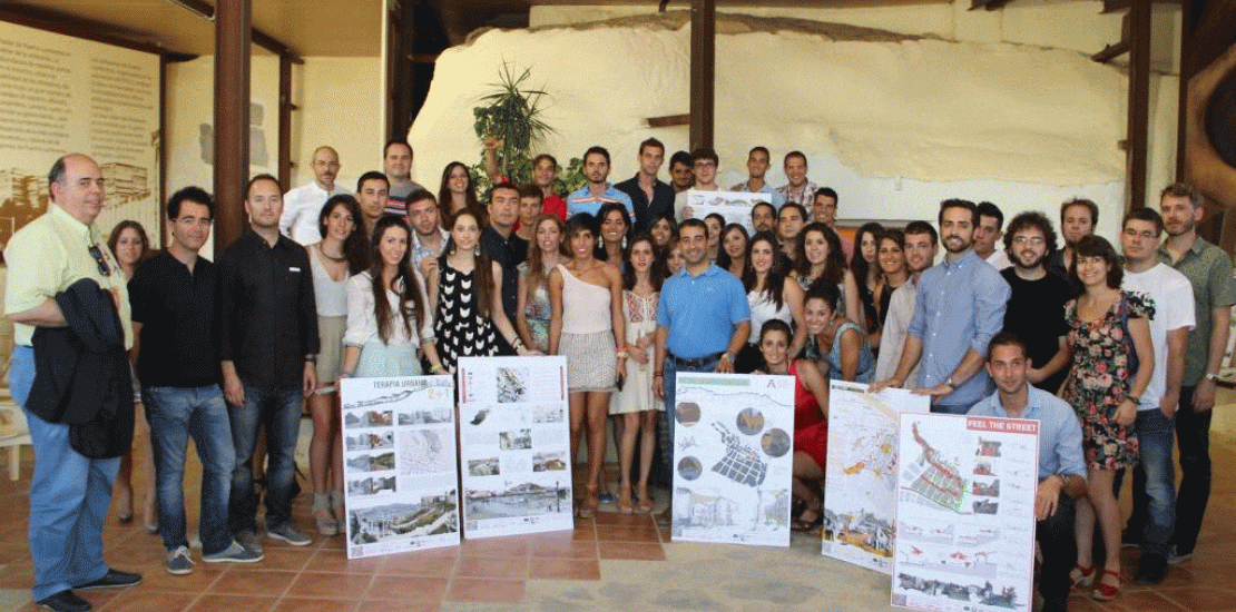 Un grupo de estudiantes de Arquitectura de la UCAM analiza la revitalización del casco antiguo de Puerto Lumbreras