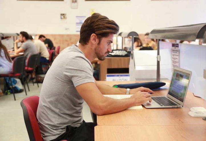 La UCAM lleva al Parlamento Europeo su modelo para la formación universitaria de los deportistas