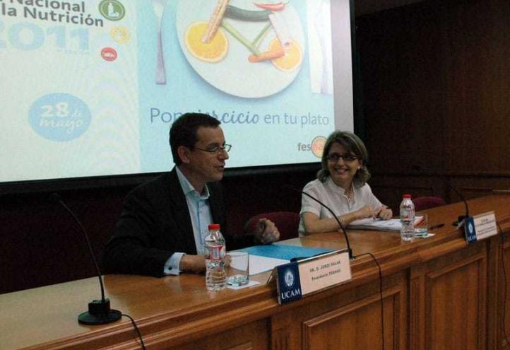 “Es absolutamente necesario que todos los médicos posean conocimientos de Nutrición”