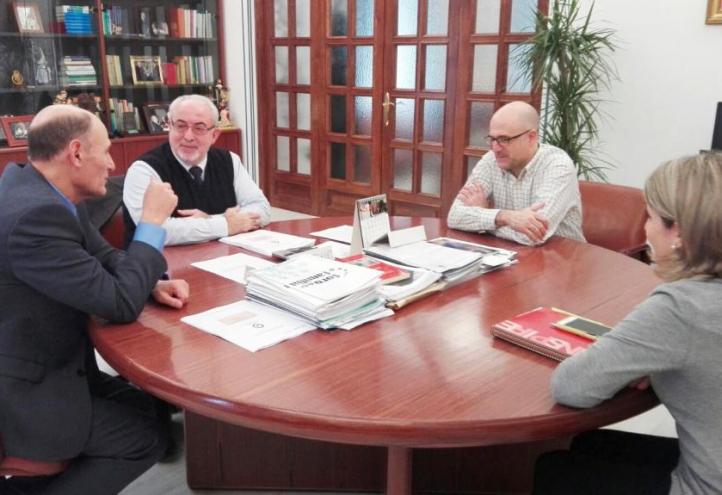 Momento de la reunión en la que se decidió poner en marcha la investigación (Foto de archivo)