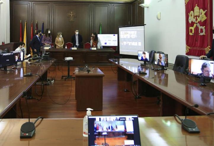 Investigadores de España, Italia, Dinamarca, Suecia, Noruega y Suiza han participado vía telemática en la primera reunión de trabajo, que ha tenido lugar hoy martes en la Sala Capitular de la Universidad Católica 