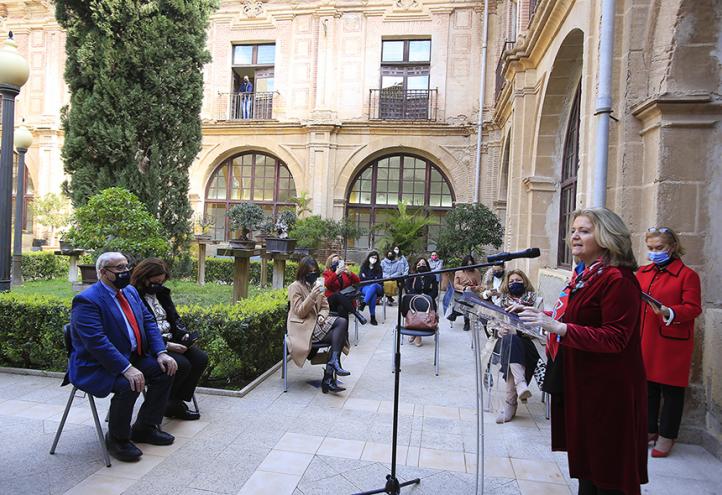  María Jesús Bonilla, directora de la Cátedra Internacional &#039;Mujer, Empresa y Deporte&#039; de la UCAM, durante el acto con motivo del Día de la Mujer, celebrado en el Campus de Los Jerónimos.