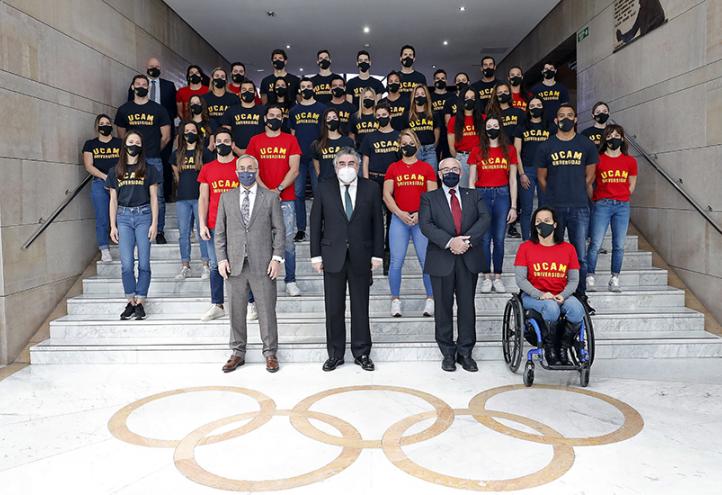 José Manuel Rodríguez Uribes, ministro de cultura y deporte, José Luis Mendoza, presidente de la UCAM y Alejandro Blanco, presidente del COE