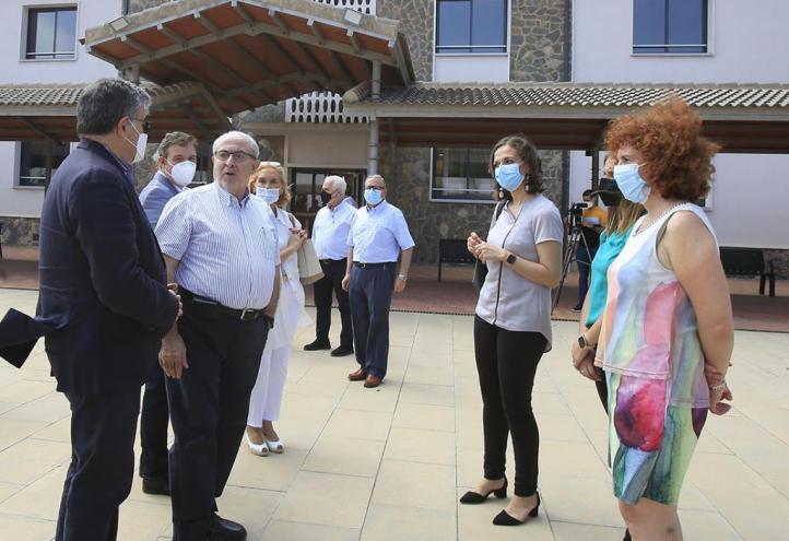  Imagen de archivo de la visita del presidente de la UCAM y responsables de la Universidad al edificio de Medicina y Ciencias de la Salud del campus de Cartagena, el pasado 17 de junio, día en el que recibió la aprobación de la ANECA para impartir el Grado en Medicina en la ciudad portuaria