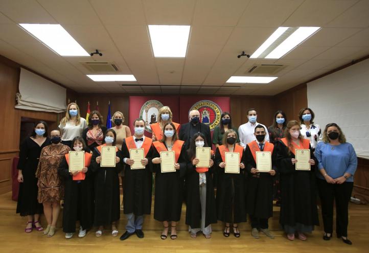 Alumnos de la VII promoción del Título Propio Universitario de Técnico de Empresas y Actividades Sociolaborales de la UCAM