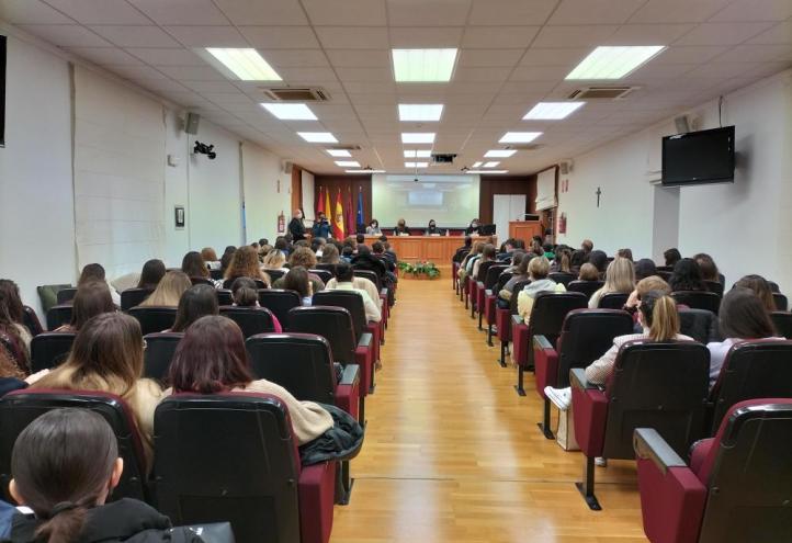 Estudiantes y profesionales se han dado cita esta mañana en el seminario ‘Discapacidad, Inserción Social y Voluntariado&#039;