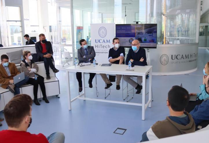 Primera charla de las Jornadas HiTech Emprendimiento Científico de la UCAM.