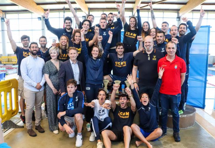 El equipo de natación consiguió 60 medallas