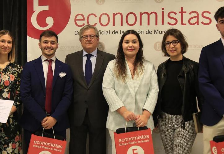 Cuatro alumnos de la UCAM, premiados por el Colegio de Economistas de la Región de Murcia