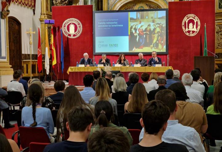 Simposio Internacional sobre la familia