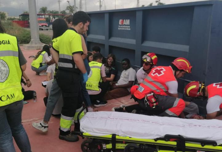 La UCAM realiza un simulacro de accidente múltiple en la Escuela de Bomberos de Murcia 