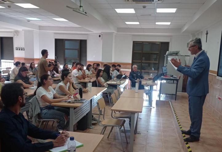 Seminario: Los Riesgos y Amenazas a la Seguridad Nacional en la Estrategia Española de Seguridad 2021