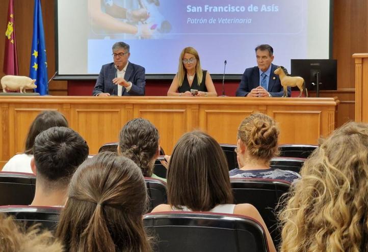 San Francisco de Asís Veterinaria UCAM