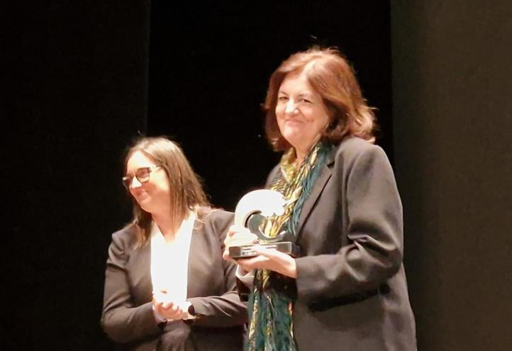 María Dolores García, presidenta de la UCAM, ha recogido el galardón