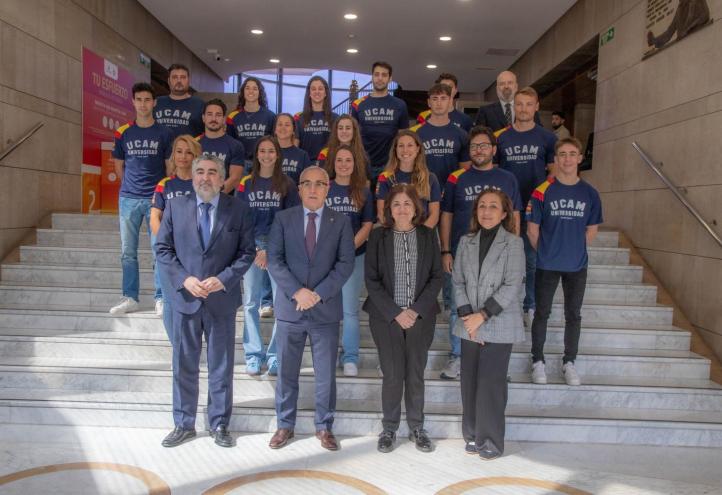 foto de grupo en el COE