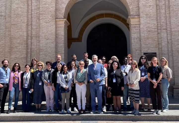  Participantes en la Staff Week de la UCAM, junto a Pablo Blesa, vicerrector de Relaciones Internacionales y Comunicación de la Universidad, y Lonneke Meijer, coordinadora del evento.