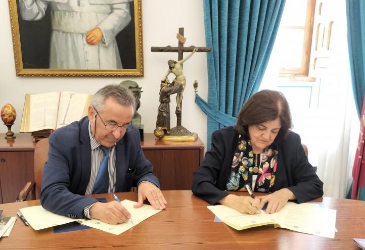 Firma del convenio UCAM - INISEG en el Campus de Murcia