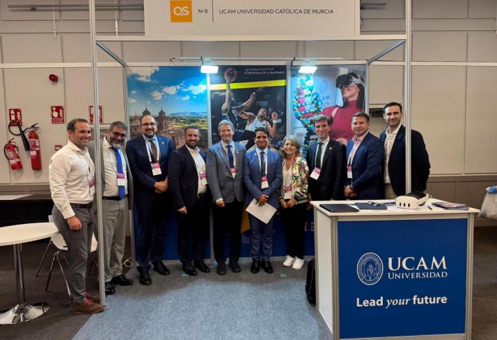 Representantes de la UCAM en el evento.