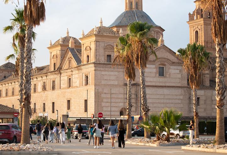 Cada curso son más los estudiantes extranjeros que deciden formarse en la UCAM.