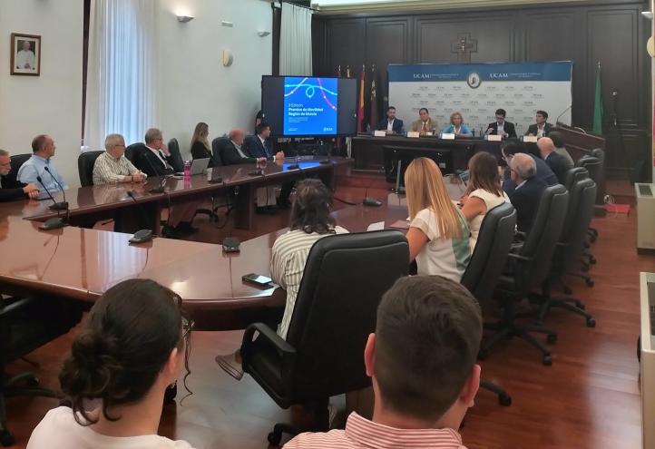 La Sala Capitular del Campus de Murcia acogió el acto.