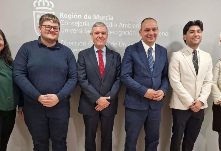 reunión consejo de estudiantes gobierno