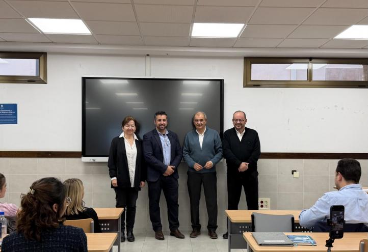 De izquierda a derecha, Elena Díaz, José Luis Mendoza, Juan Antonio Pedreño y Víctor Meseguer, en la presentación del Premio Transfer-ES