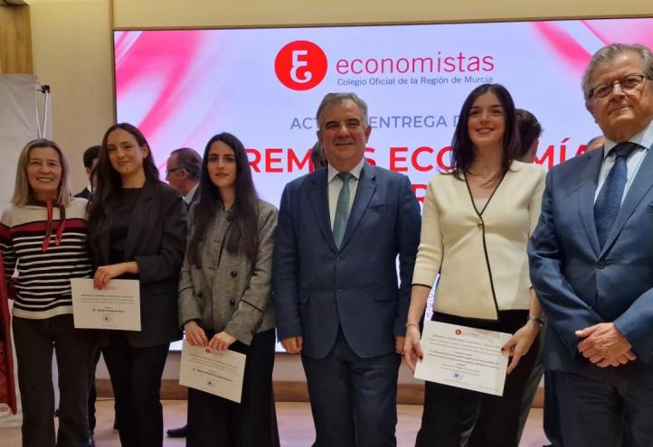 premios ecnomistas ucam