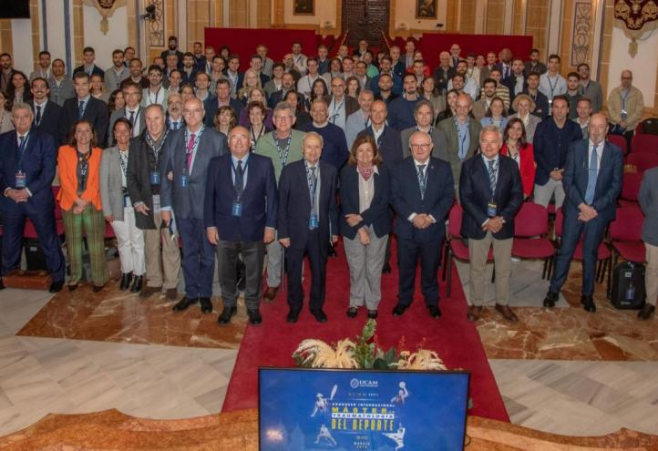 Foto de familia congreso traumatología del deporte